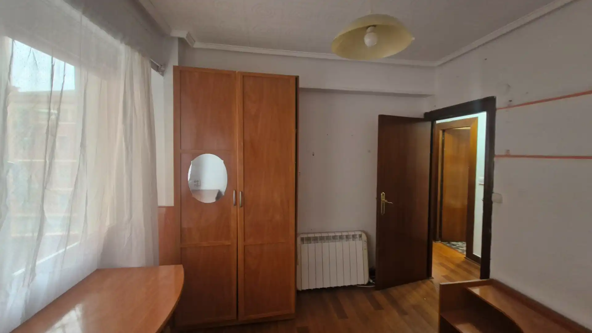 Dormitori de Pis en venda en Bilbao  amb Calefacció, Parquet i Moblat