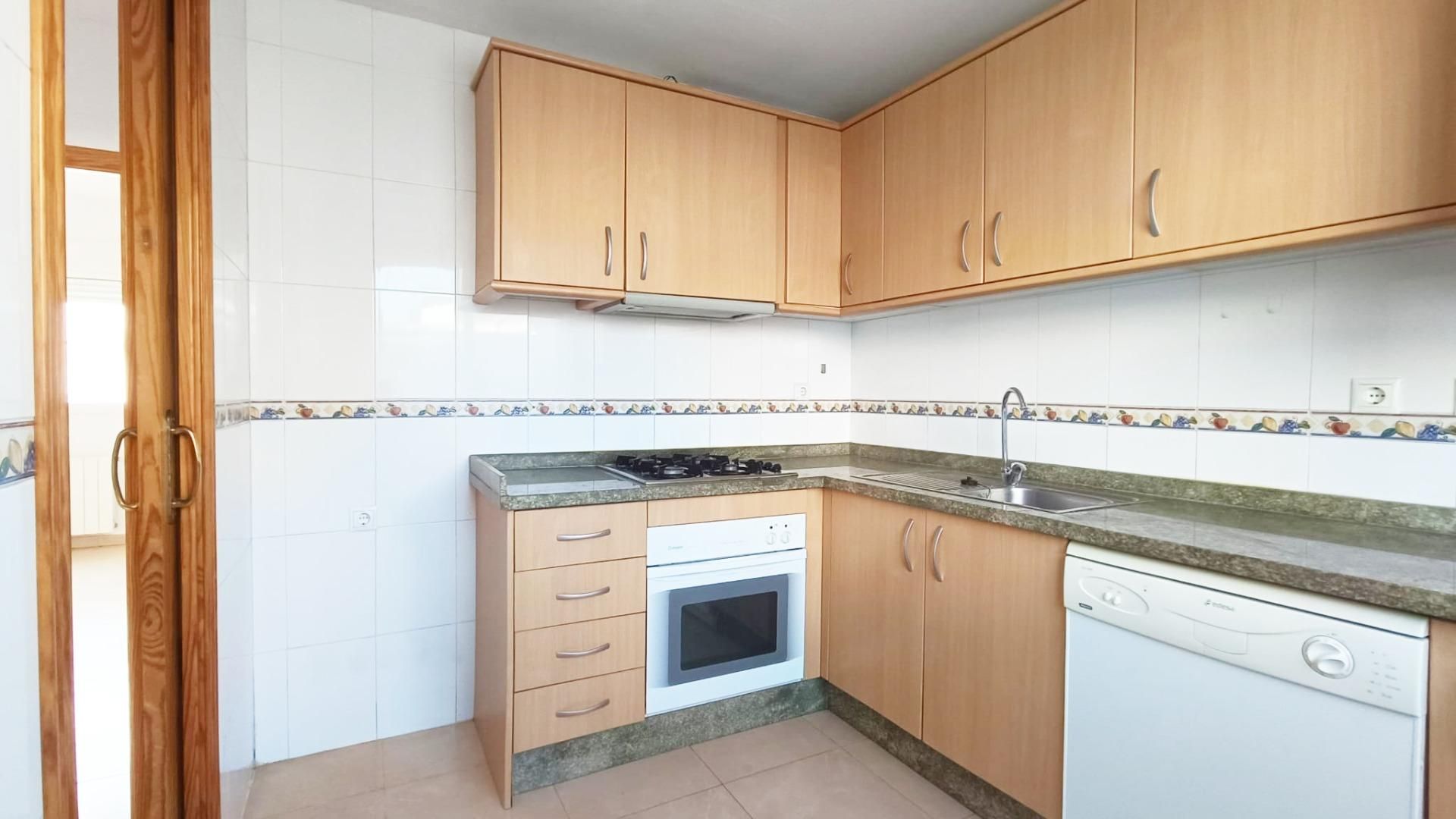 Cuina de Casa adosada en venda en Polop amb Jardí privat, Terrassa i Piscina comunitària