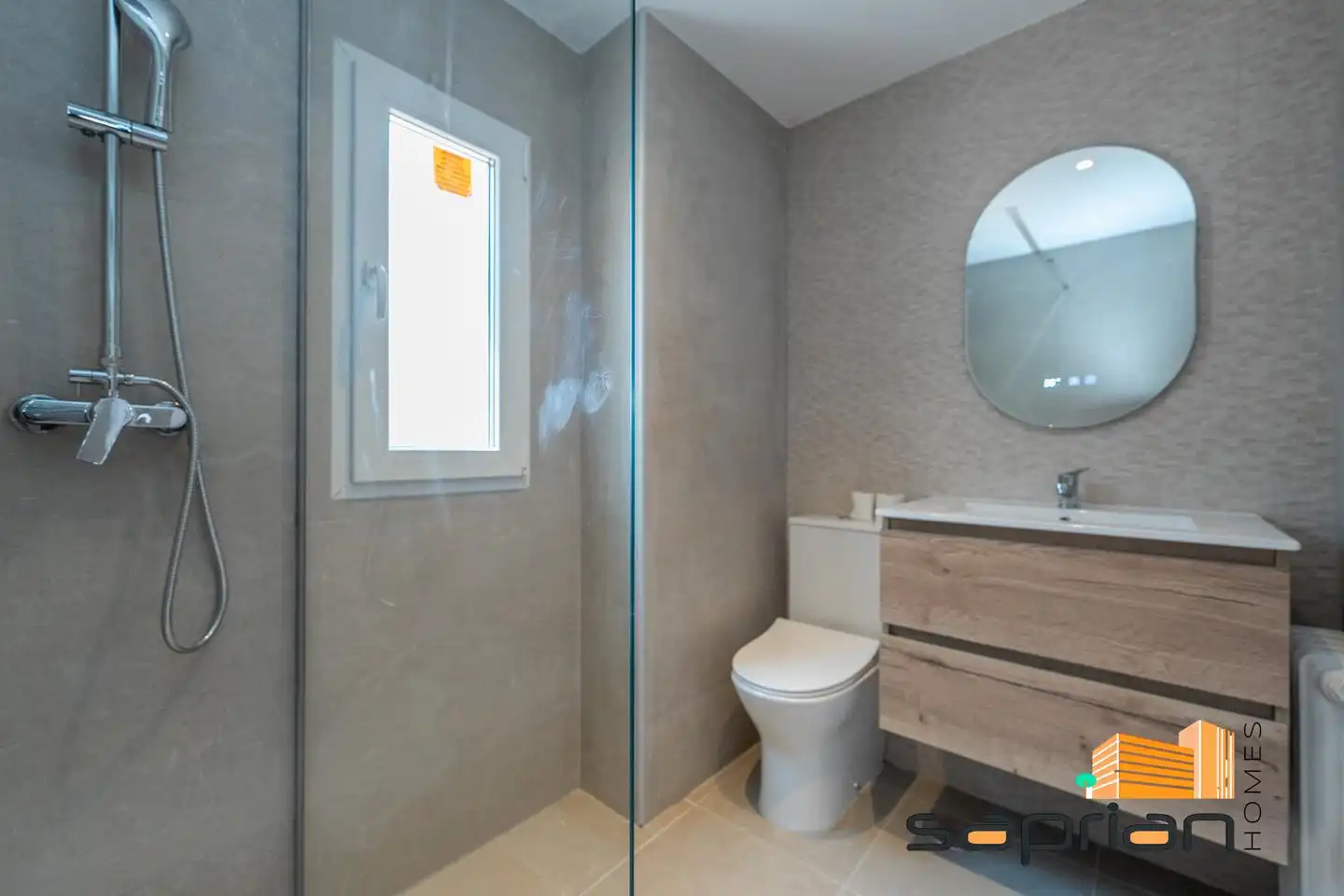 Badezimmer von Erdgeschoss zum Verkauf in Pozuelo de Alarcón mit Heizung und Gemeinschaftspool