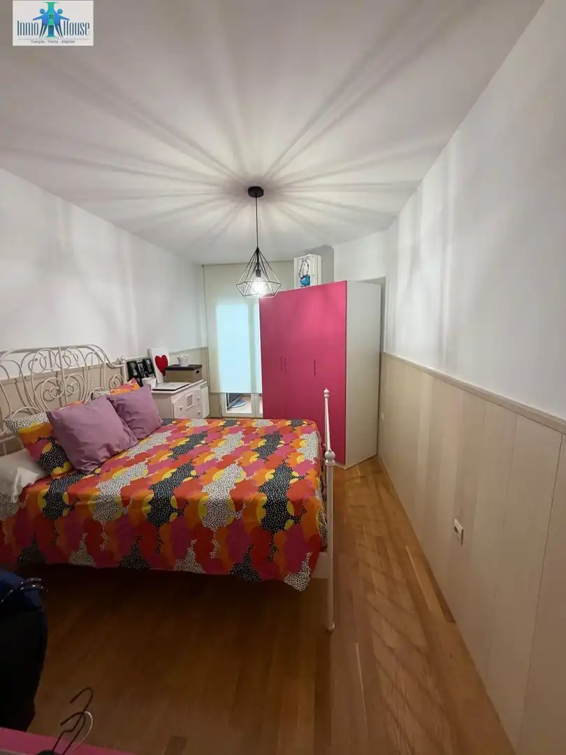 Habitación de Casa adosada en venta en Albacete con Aire acondicionado, Calefacción y Trastero
