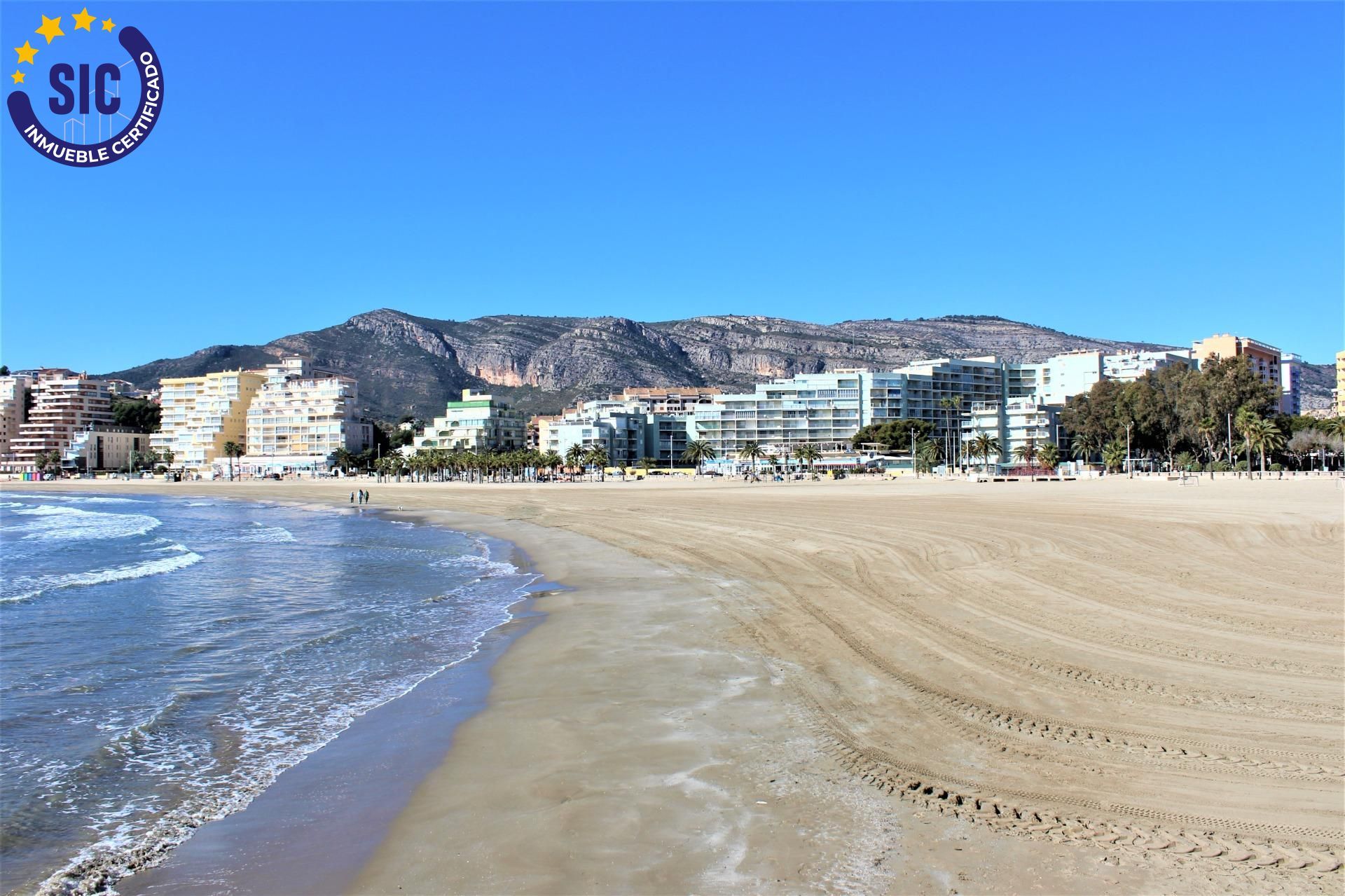 Vista exterior de Apartament en venda en Oropesa del Mar / Orpesa amb Terrassa, Traster i Piscina comunitària