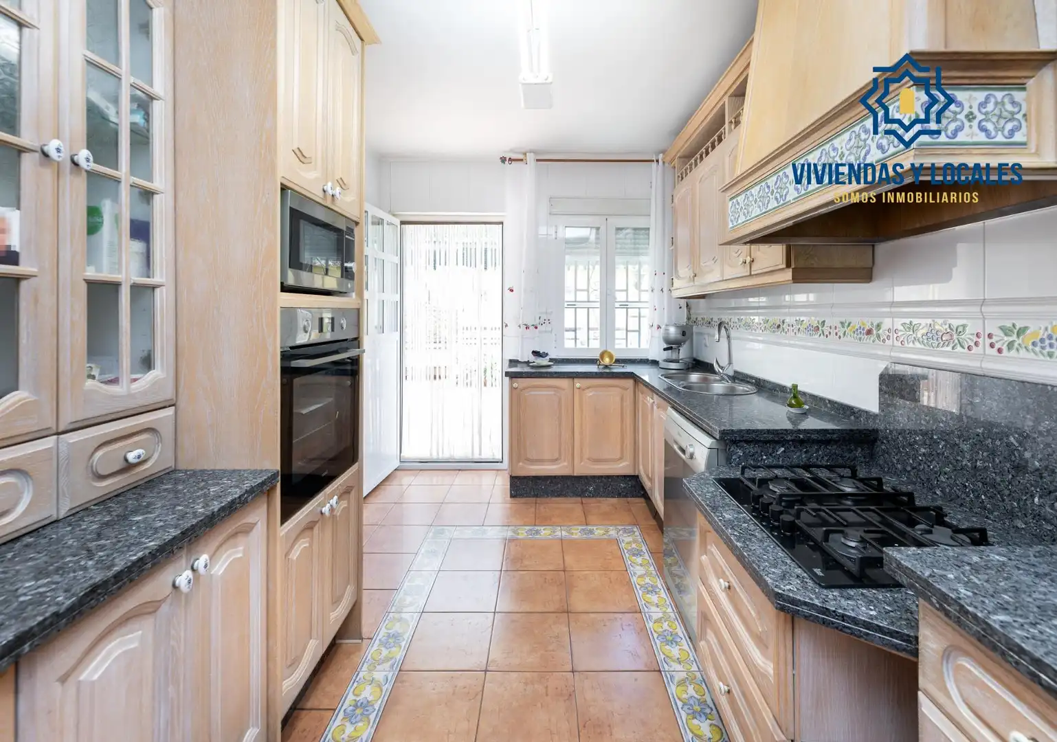 Cocina de Casa o chalet en venta en Alfacar con Aire acondicionado, Calefacción y Jardín privado