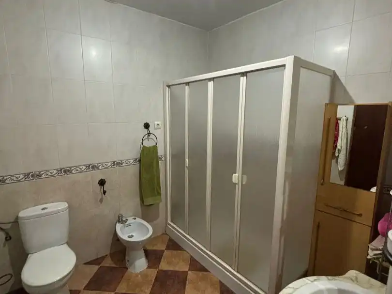 Bathroom of Houses for sale in Montizón, Jaén