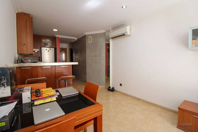 Piso en Venta en Ramon Desbrull en Son Amonda - Reis Catòlics