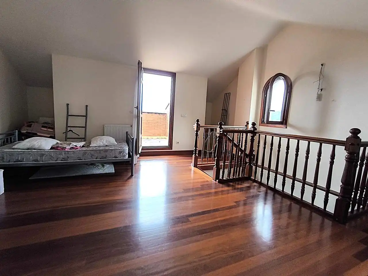 Casa adosada en venta en Castro-Urdiales con Calefacción, Terraza y Balcón
