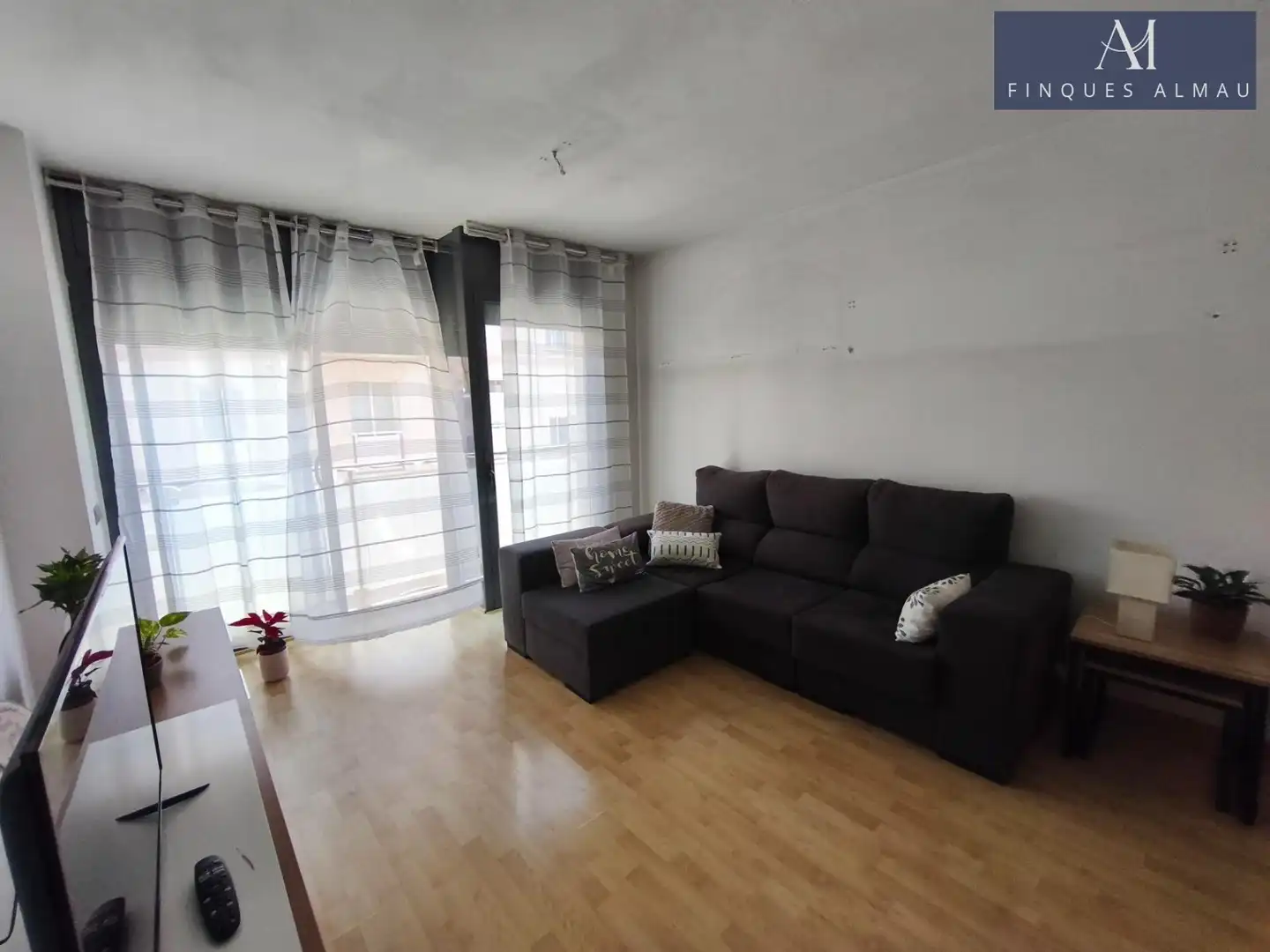 Living room of Flat for sale in Sant Pere de Ribes  with Air Conditioner, Parquet flooring and Balcony