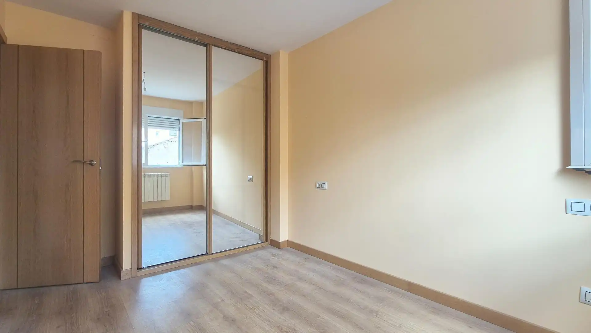 Schlafzimmer von Wohnungen zum Verkauf in San Cristóbal de la Cuesta mit Heizung