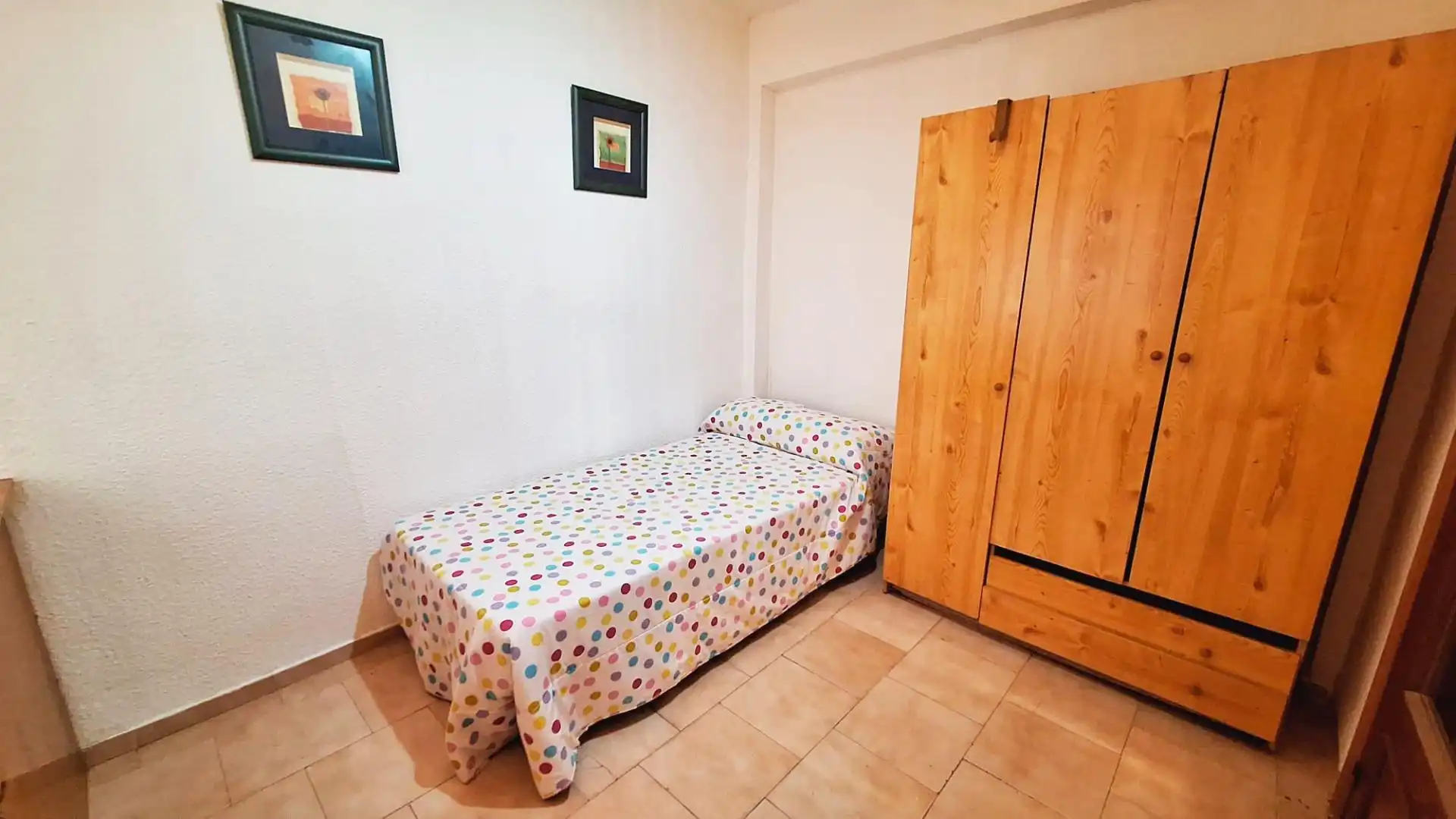 Bedroom of Flat for sale in Córdoba  with Air Conditioner and Heating