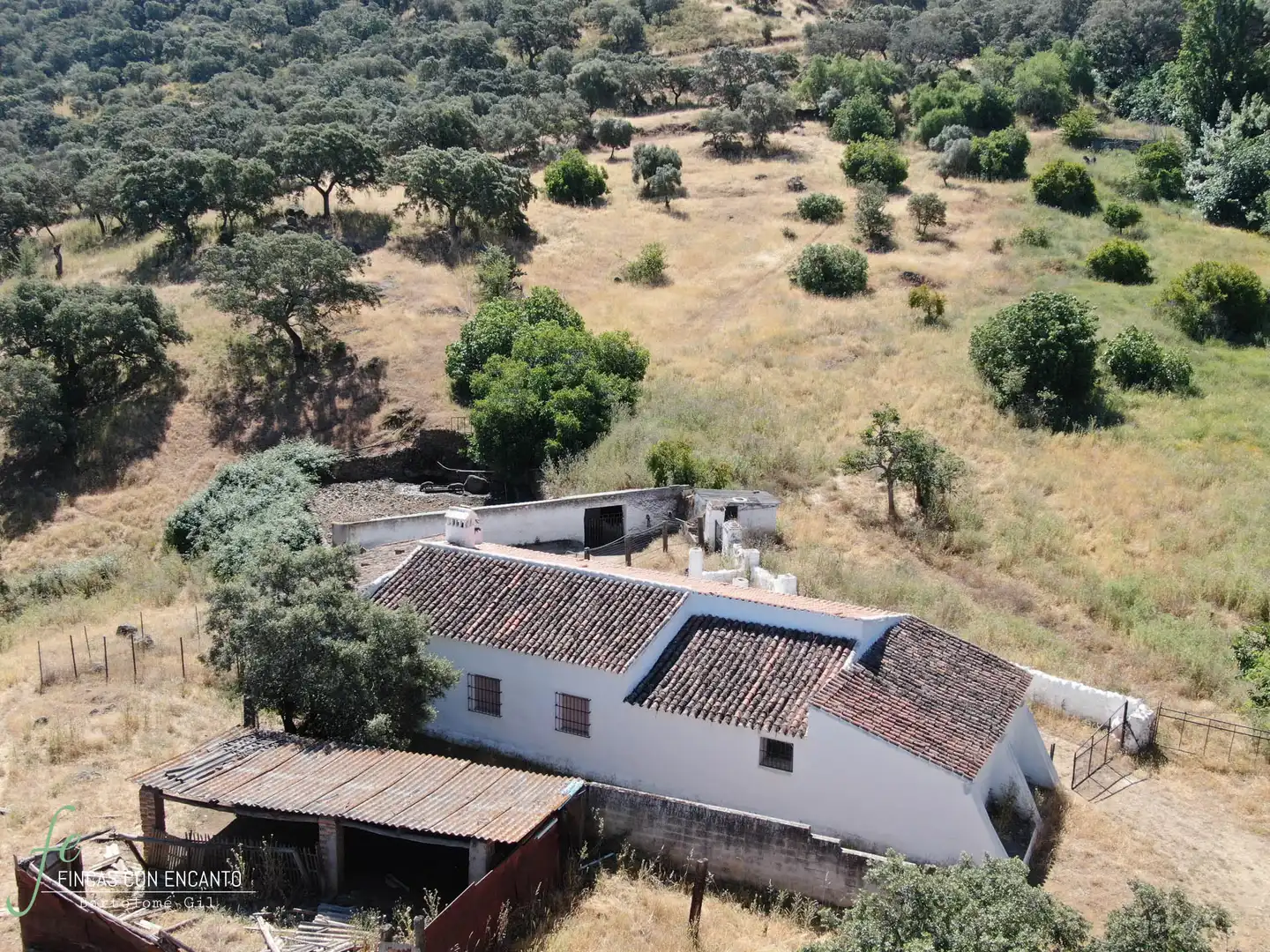 Garden of Country homes for sale in Cazalla de la Sierra  with Swimming Pool