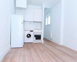 Kitchen of Flat to rent in  Madrid Capital  with Washing machine