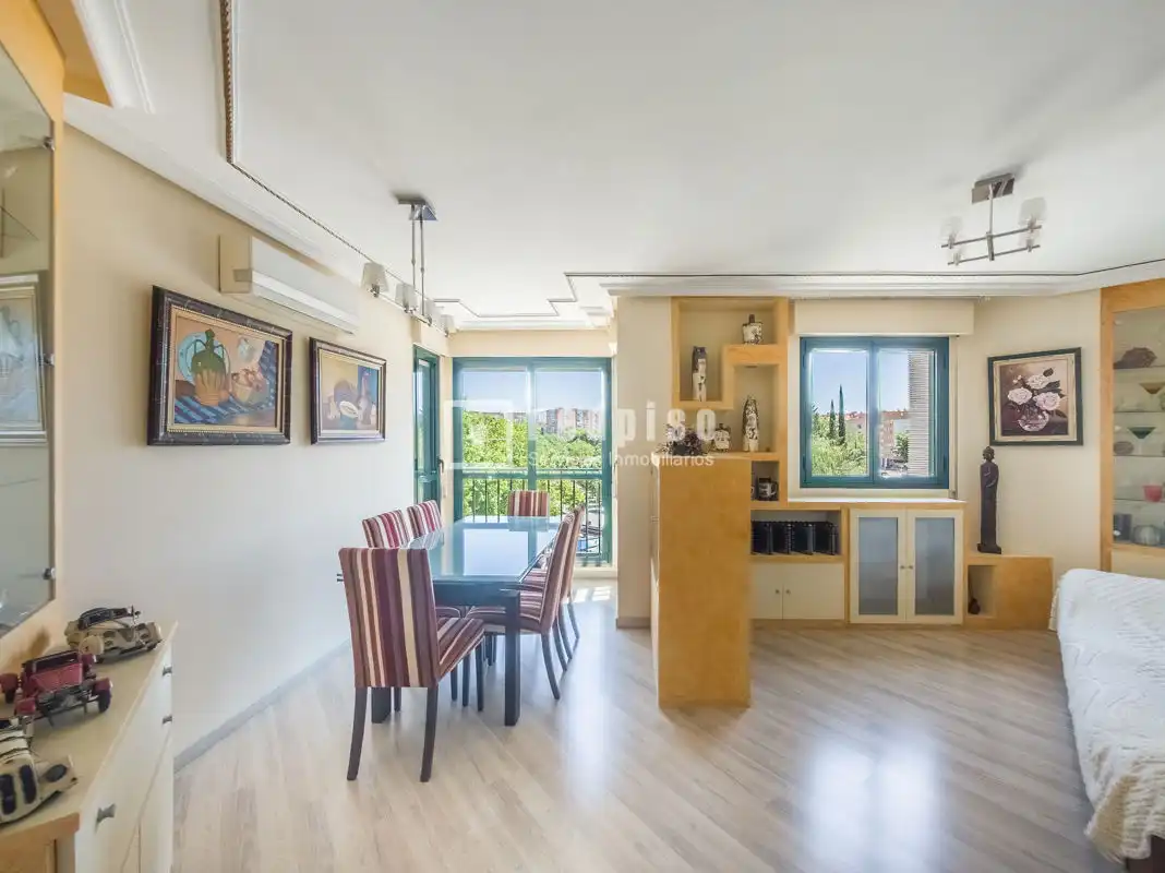Vista exterior de Piso en venta en Alcorcón con Calefacción, Jardín privado y Trastero