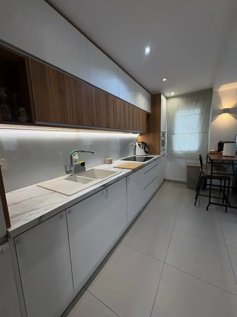 Cuina de Planta baixa en venda en Marbella amb Aire condicionat, Terrassa i Moblat