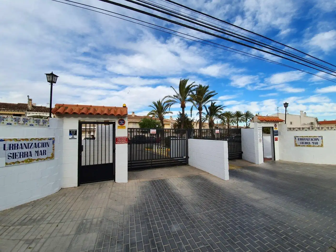 Vista exterior de Casa o chalet en venta en Santa Pola con Aire acondicionado, Terraza y Trastero