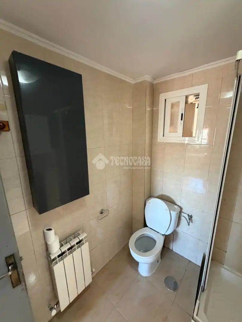 Bathroom of Flat for sale in Madrid  with Air Conditioner, Heating and Terrace