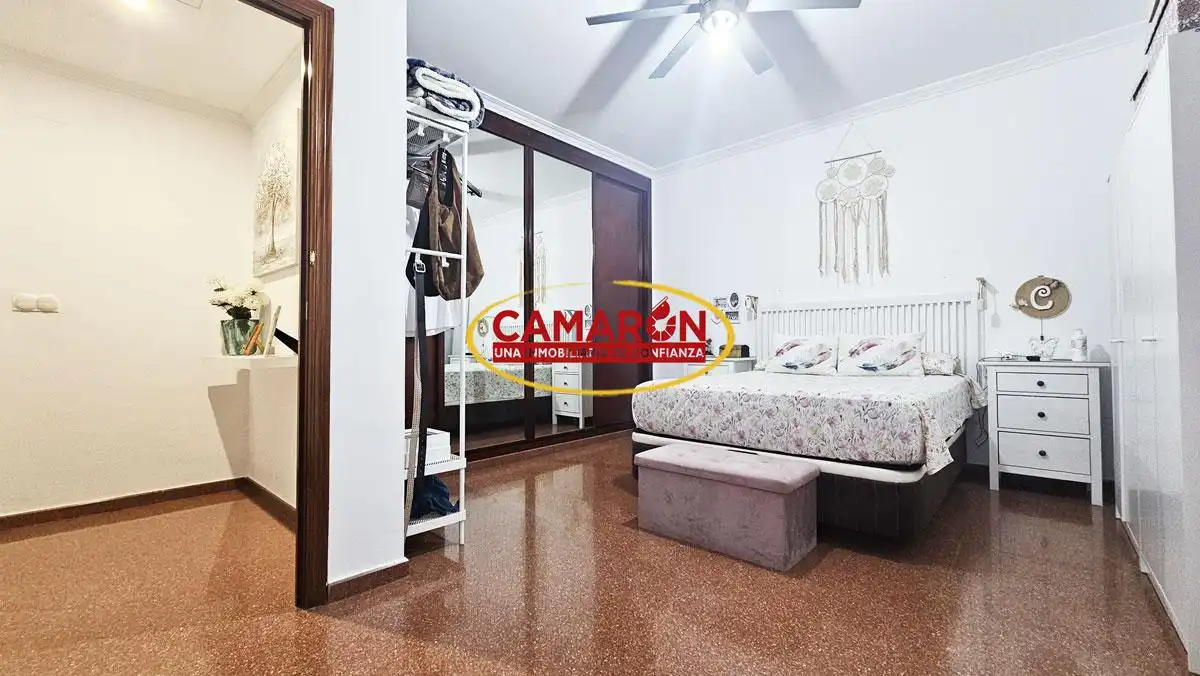 Habitación de Casa adosada en venta en La Puebla del Río