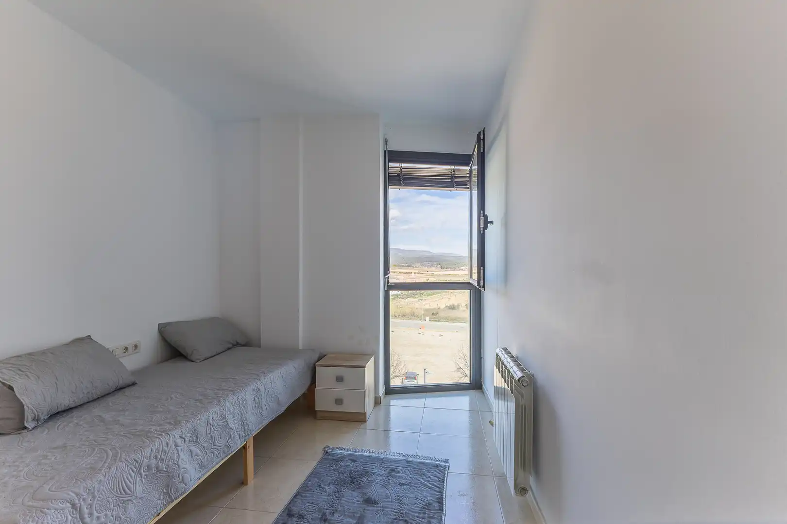 Habitación de Ático en venta en Torrelles de Foix con Calefacción y Terraza