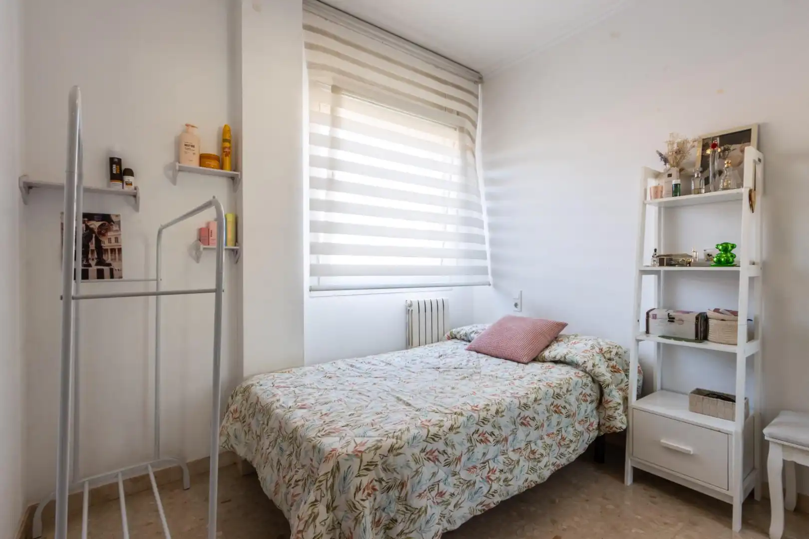Habitación de Piso en venta en Sabadell con Aire acondicionado, Calefacción y Trastero