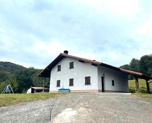 Vista exterior de Casa o xalet en venda en Etxalar amb Calefacció, Jardí privat i Terrassa