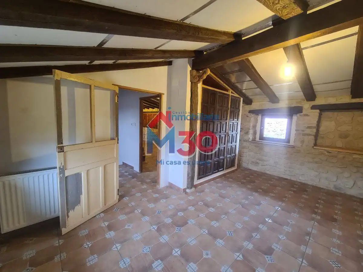 Houses for sale in Miranda de Ebro  with Heating