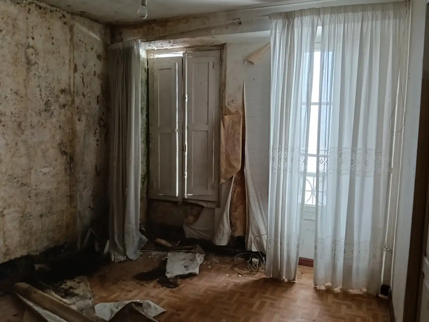 Dormitori de Casa adosada en venda en Betanzos amb Traster i Balcó