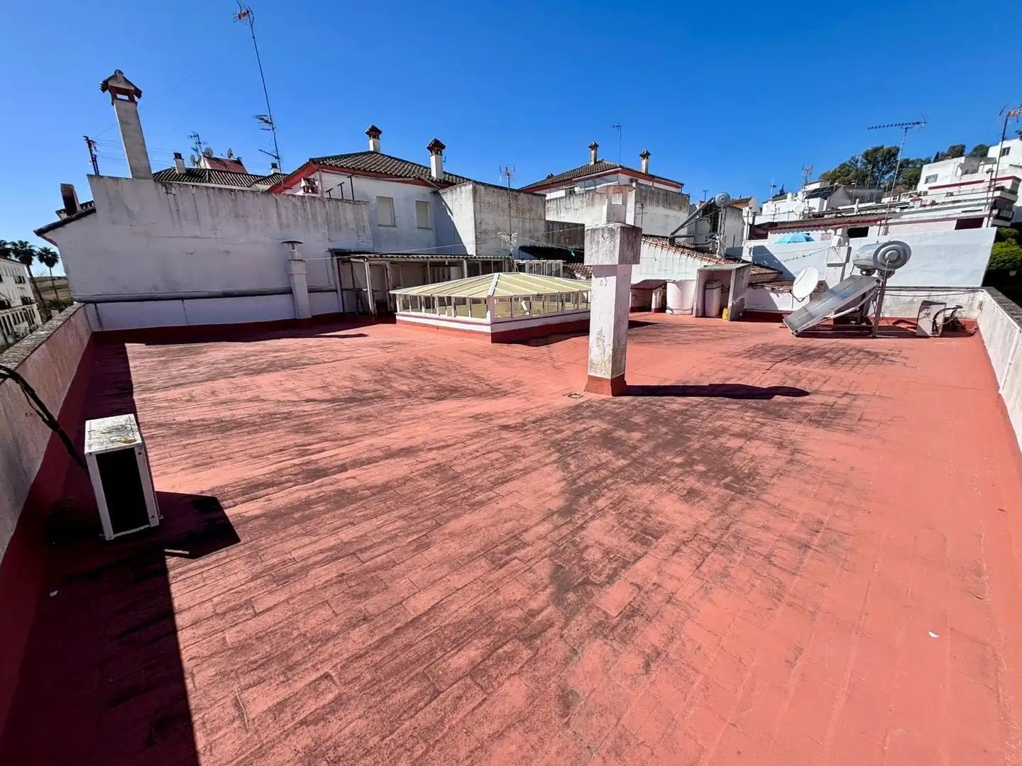 Vista exterior de Casa o xalet en venda en Arcos de la Frontera amb Terrassa