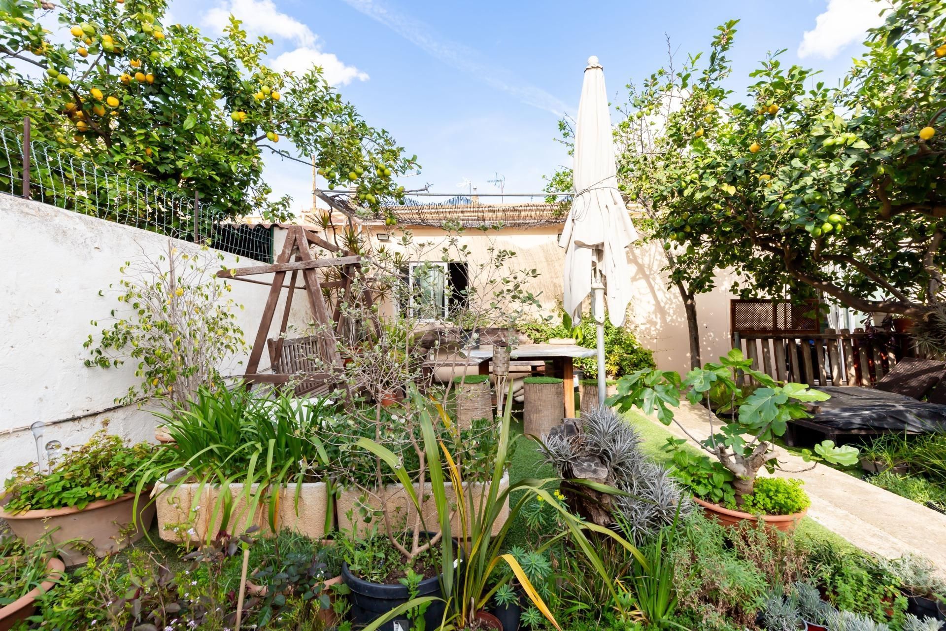 Jardí de Casa adosada en venda en  Palma de Mallorca amb Aire condicionat, Calefacció i Jardí privat