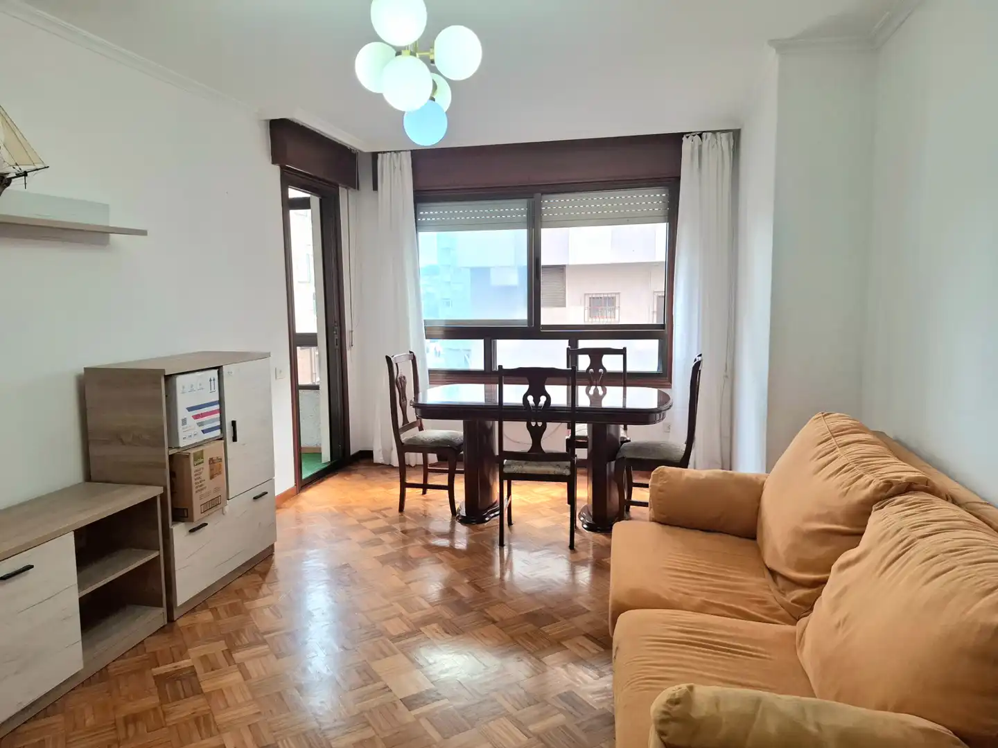 Sala de estar de Piso en venta en Vigo  con Calefacción y Trastero