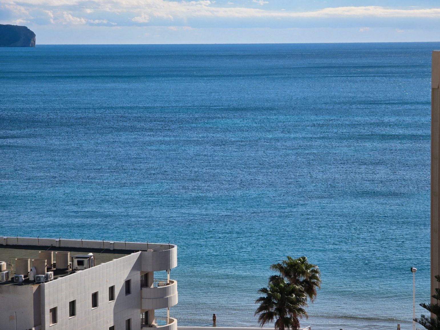 Vista exterior de Apartament en venda en Calpe / Calp amb Aire condicionat, Calefacció i Jardí privat