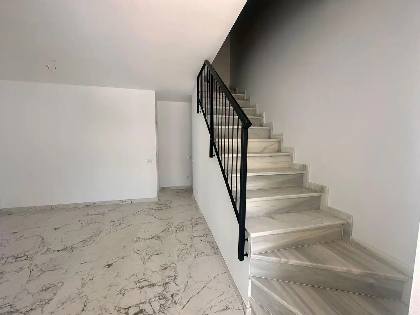 Casa adosada en venta en Pilas