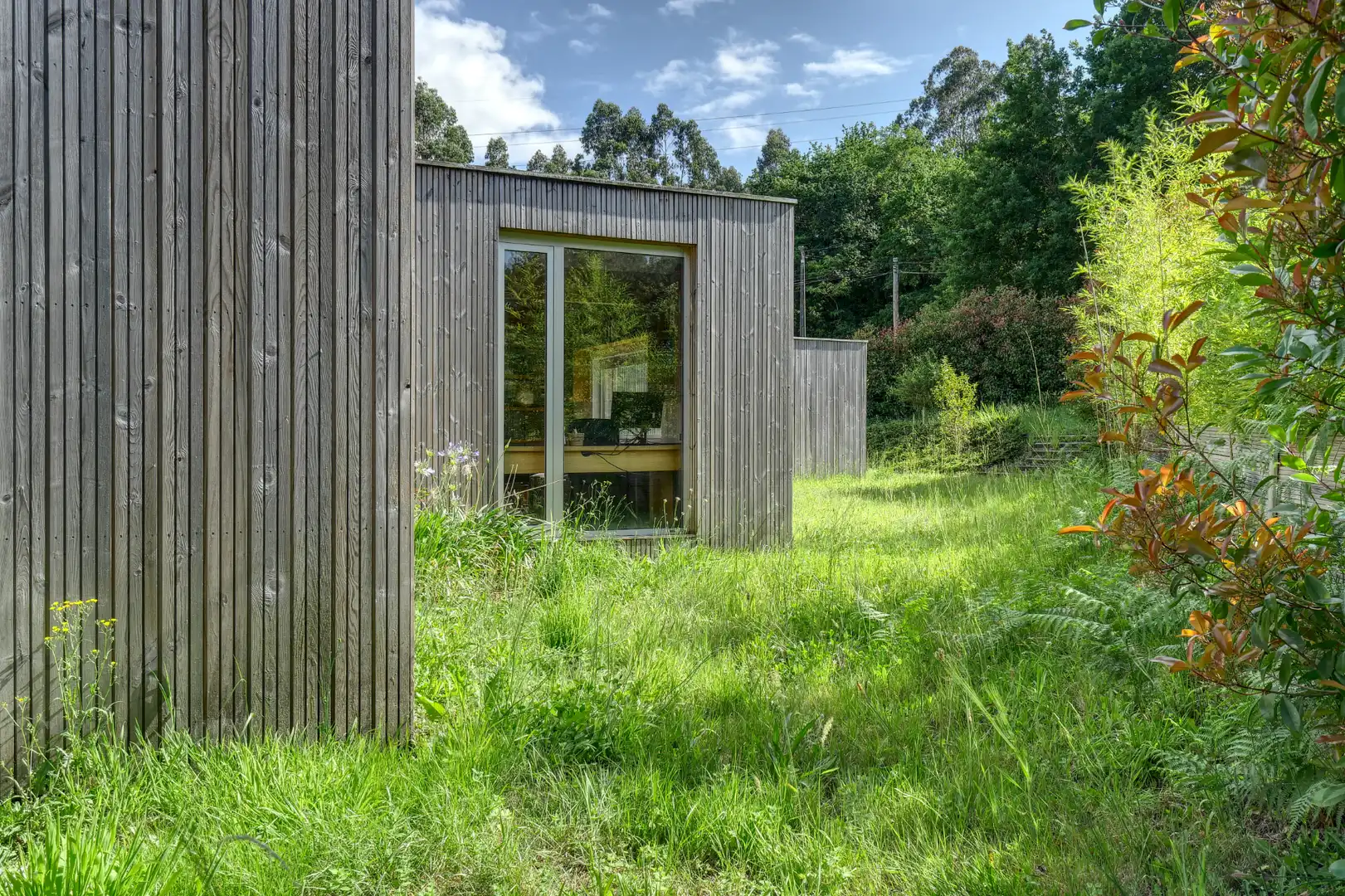Vista exterior de Casa o xalet en venda en Brión amb Aire condicionat, Calefacció i Jardí privat