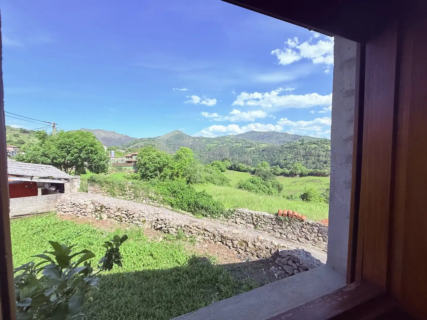 Vista exterior de Casa o xalet en venda en Herrerías amb Jardí privat, Parquet i Traster