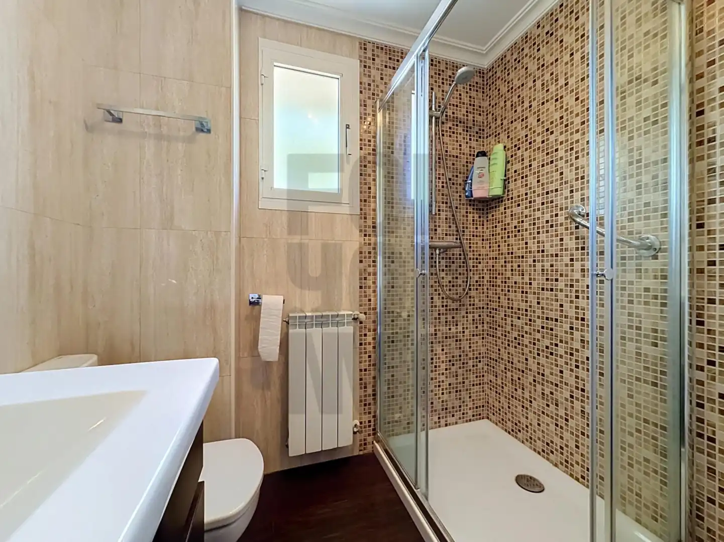 Badezimmer von Wohnung zum Verkauf in Ordizia mit Heizung und Balkon