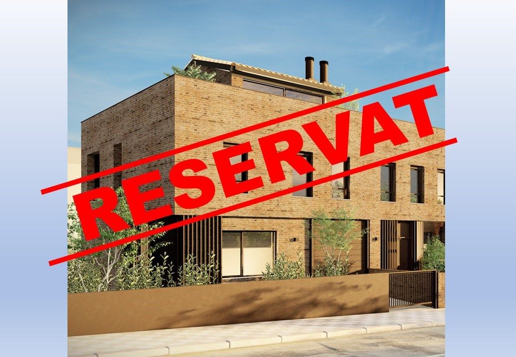 Vista exterior de Casa adosada en venda en Esparreguera amb Aire condicionat, Calefacció i Terrassa