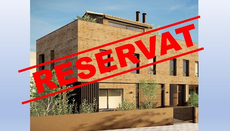 Foto 1 de Casa adosada en venda a Nucli Urbà, Barcelona