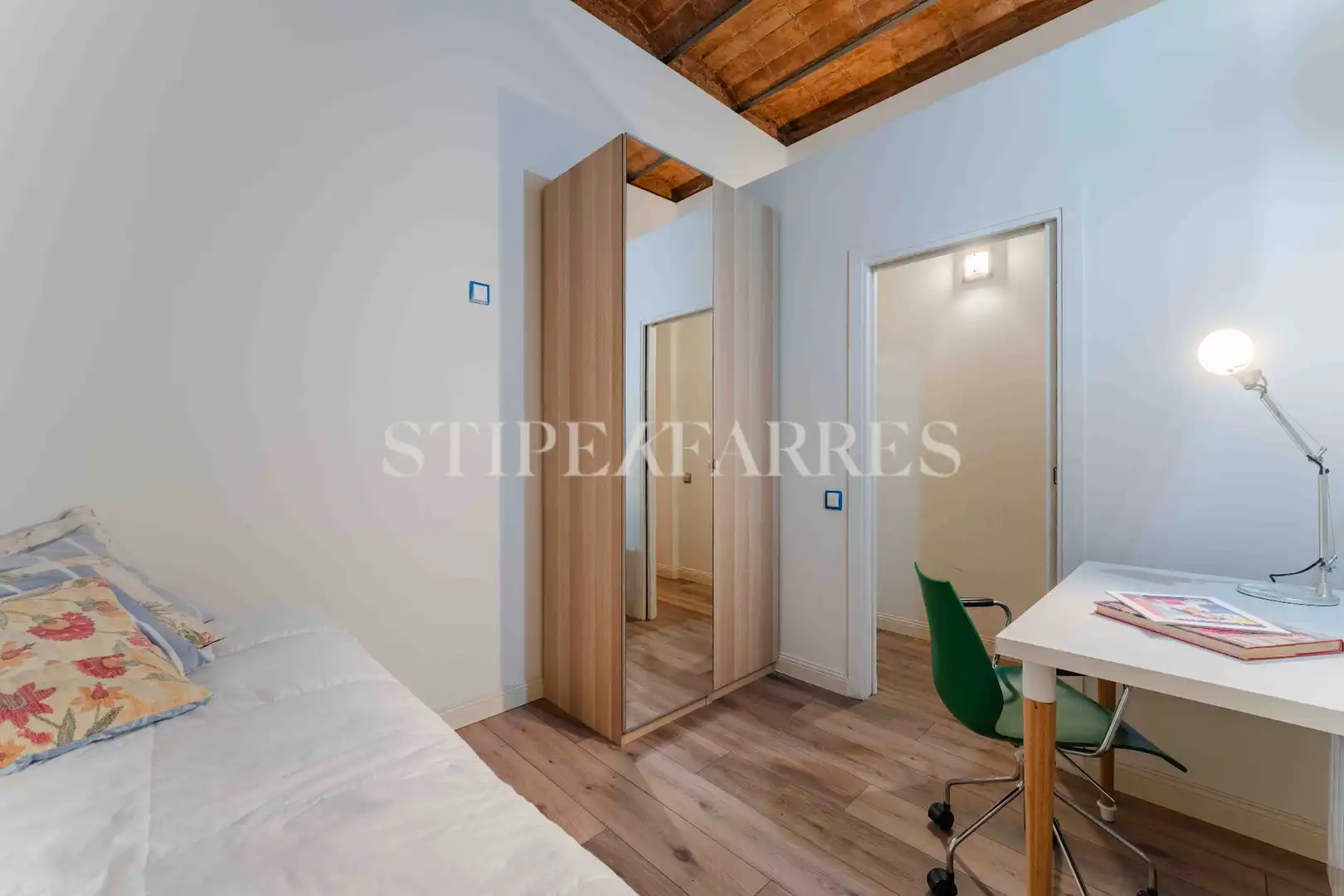 Habitación de Piso de alquiler en Barcelona con Calefacción, Terraza y Amueblado