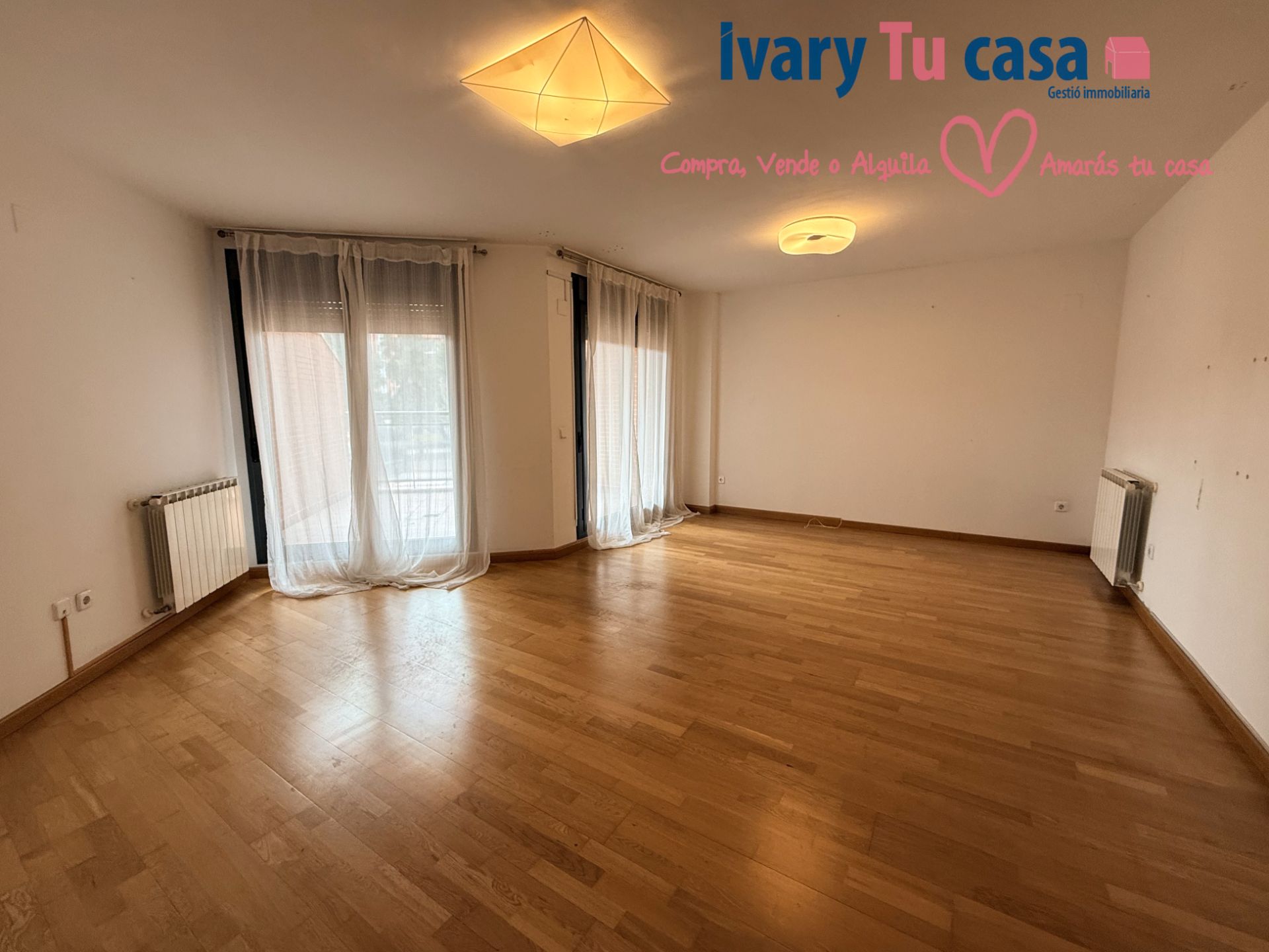 Living room of Flat for sale in Castellón de la Plana / Castelló de la Plana  with Air Conditioner, Heating and Parquet flooring