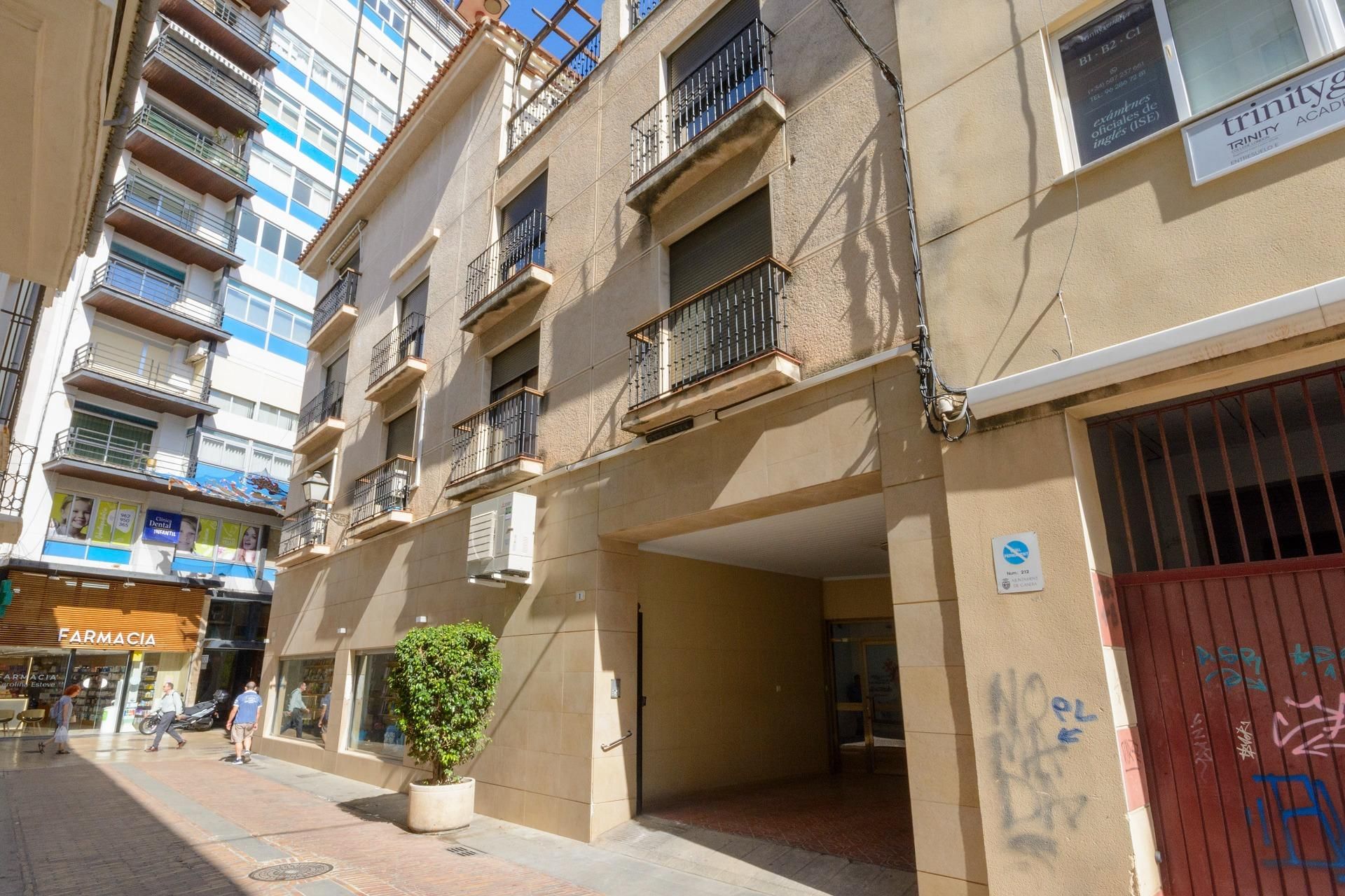 Exterior view of Flat for sale in Gandia  with Air Conditioner and Balcony
