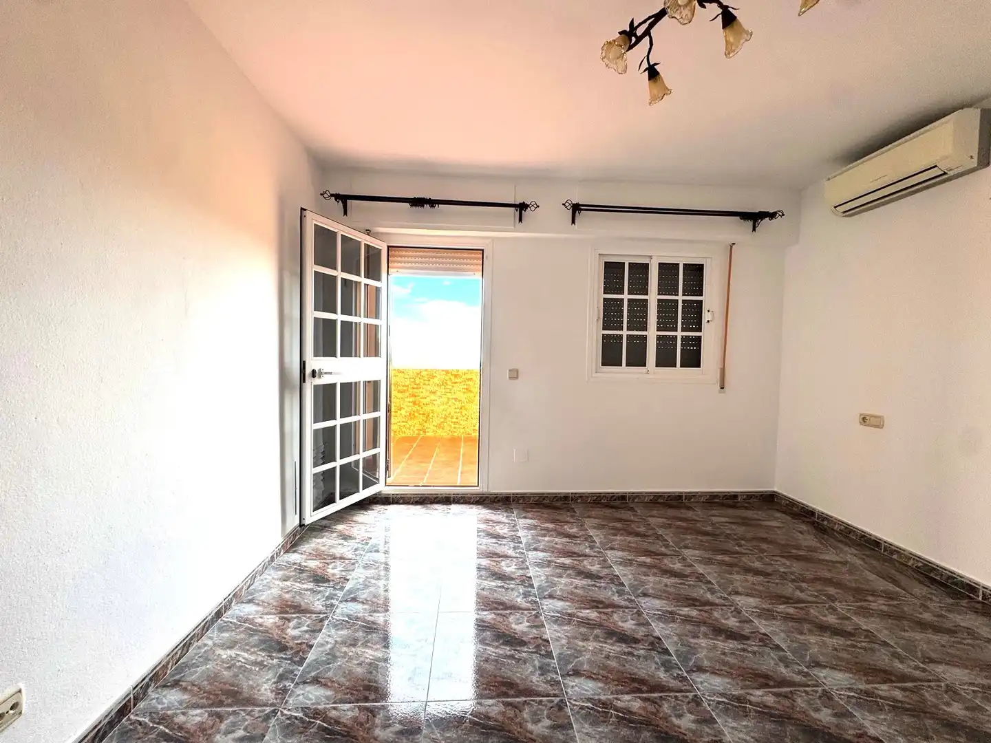 Houses for rent in Casares  with Air Conditioner, Private garden and Terrace