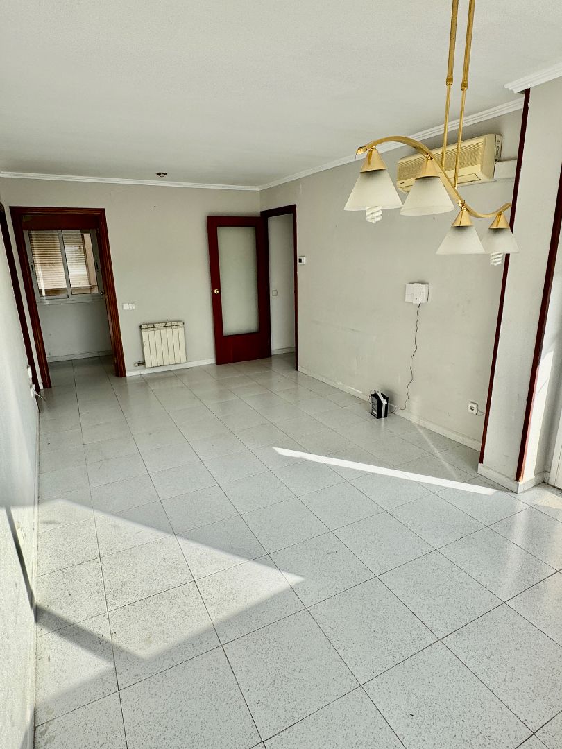 Flat for sale in Carrer de l'Alcalde Segimon, Mestral , Reus