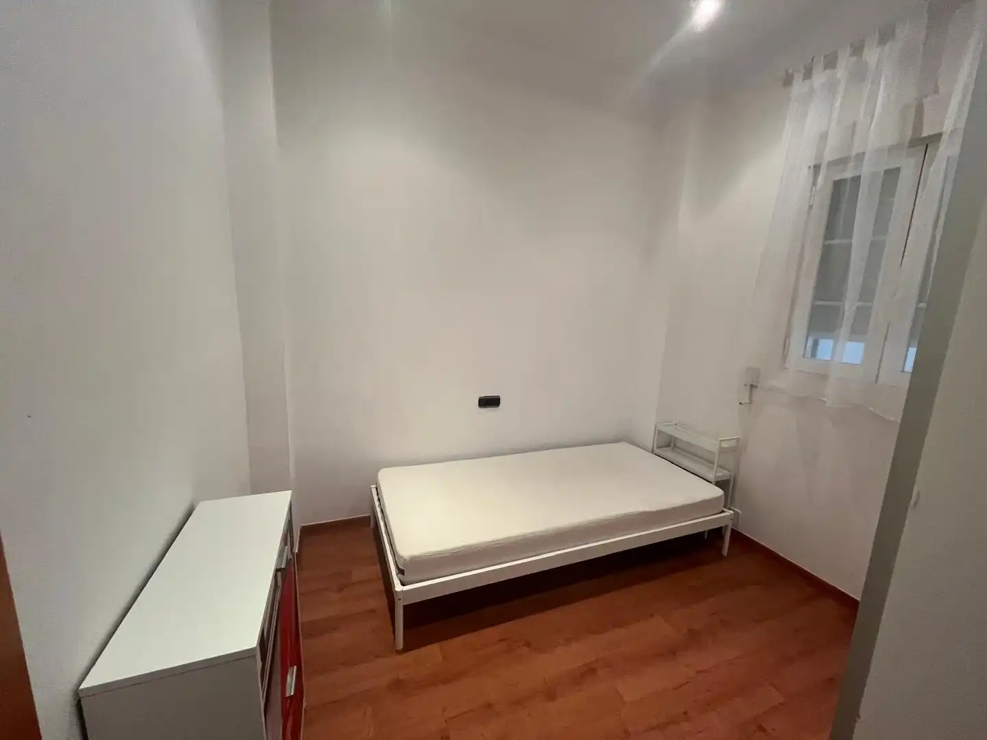 Schlafzimmer von Wohnung zur Miete in Valencia mit Klimaanlage, Heizung und Parkett