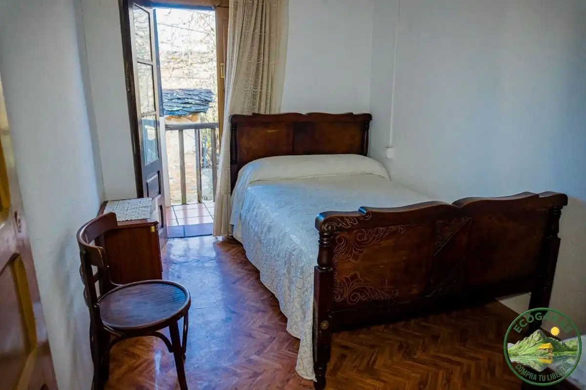 Habitación de Casa o chalet en venta en Villafranca del Bierzo con Jardín privado, Parquet y Terraza