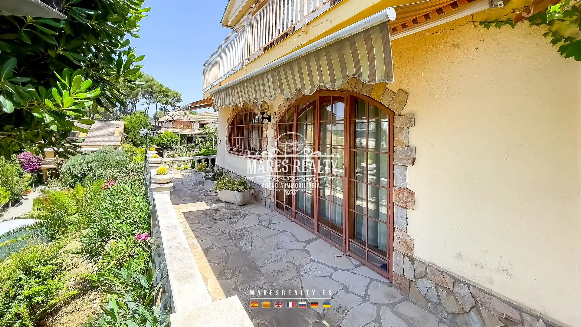 Außenansicht von Haus oder Chalet zum Verkauf in Lloret de Mar mit Klimaanlage, Heizung und Privatgarten