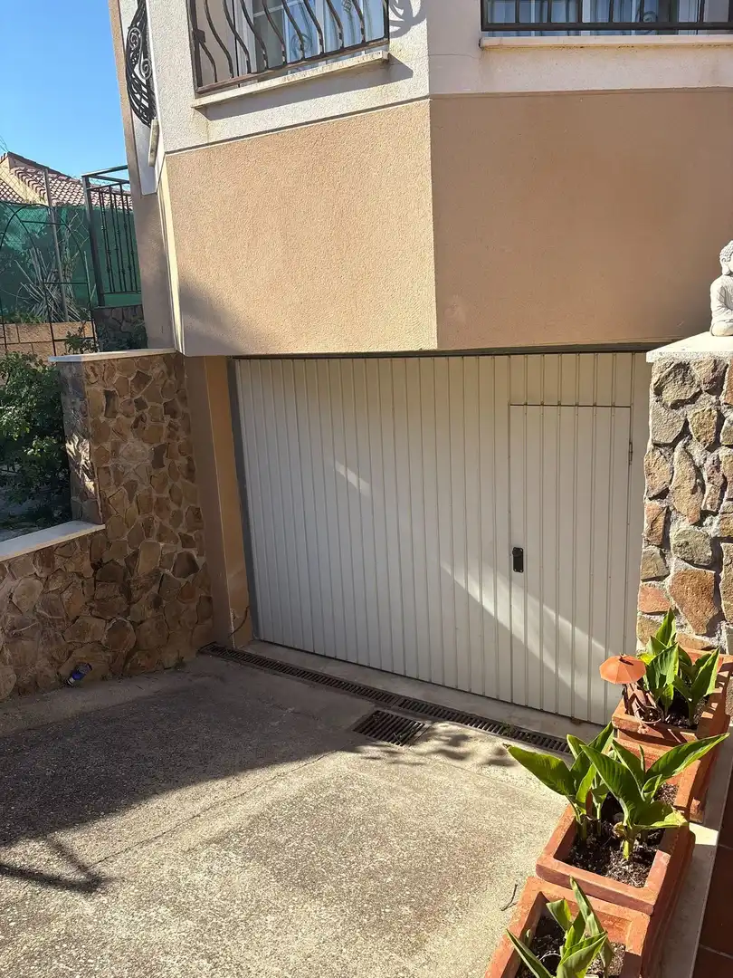 Parking de Casa o chalet en venta en Ontígola con Calefacción, Jardín privado y Trastero