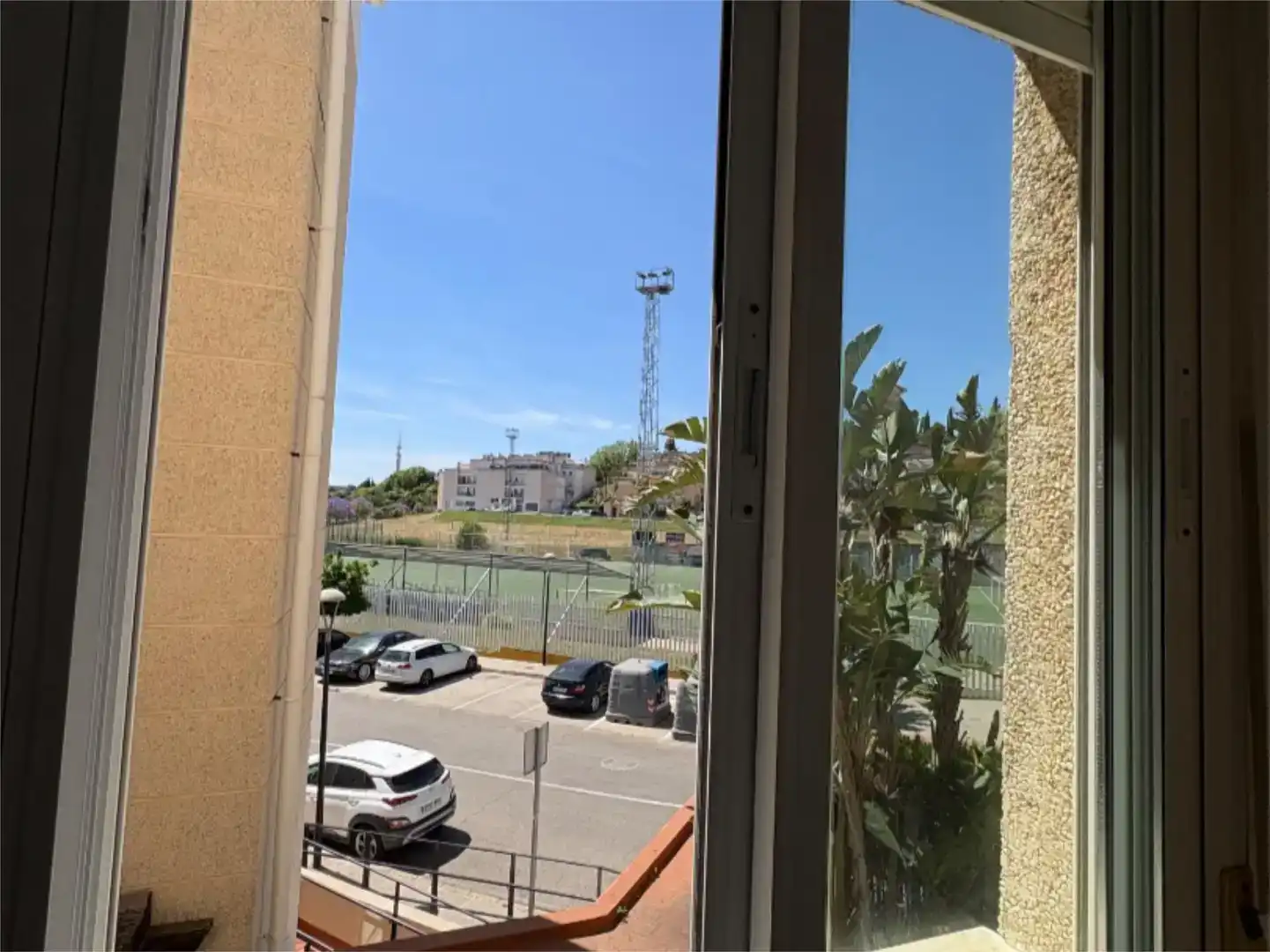Vista exterior de Piso de alquiler en Tomares con Aire acondicionado, Piscina y Balcón