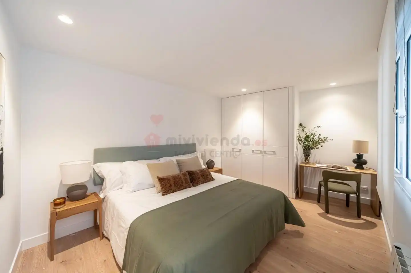Piso con terraza en venta en Calle de Pérez Galdós, imagen 35