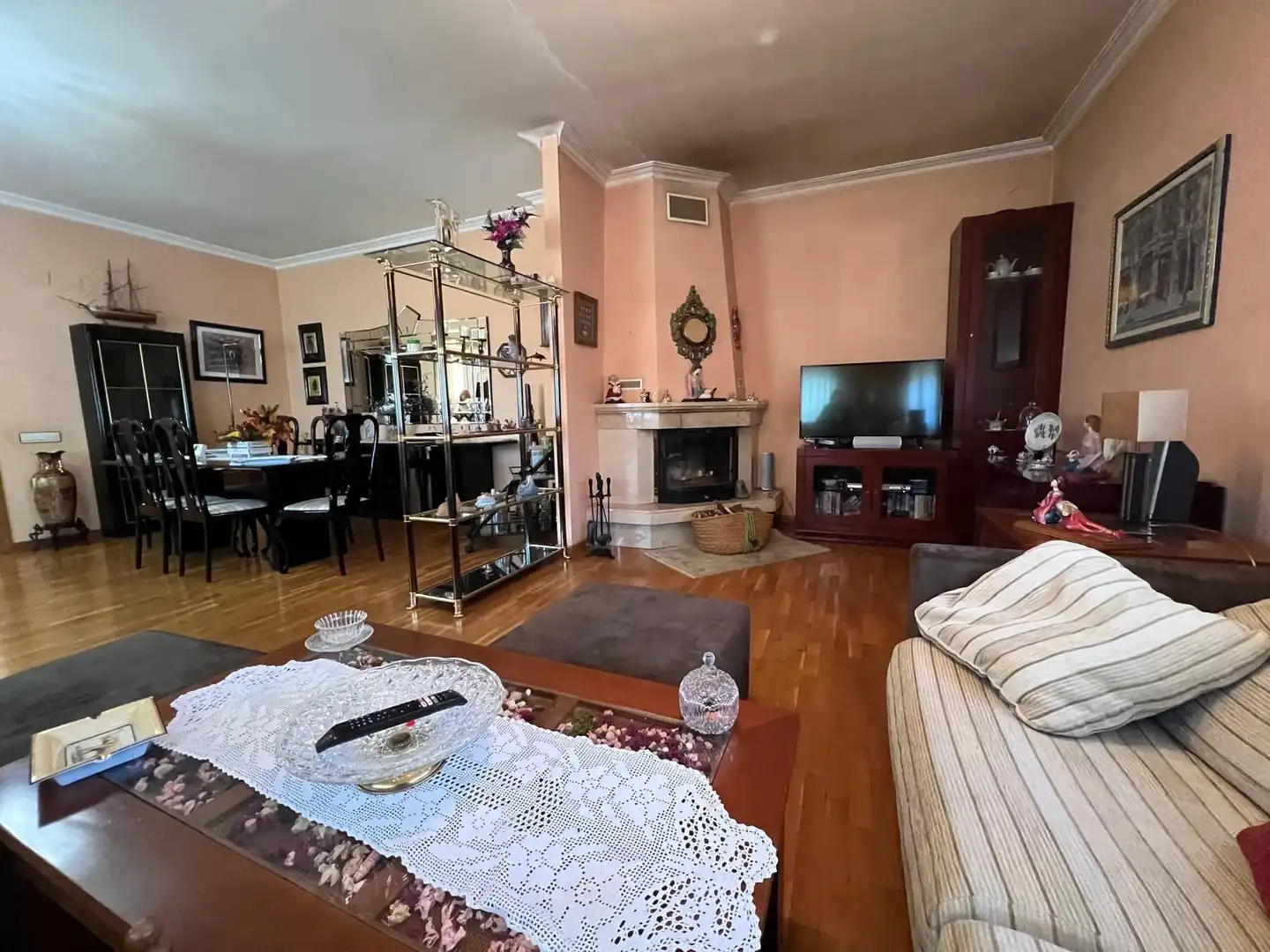 Sala d'estar de Casa o xalet en venda en Ontinyent amb Calefacció, Parquet i Terrassa