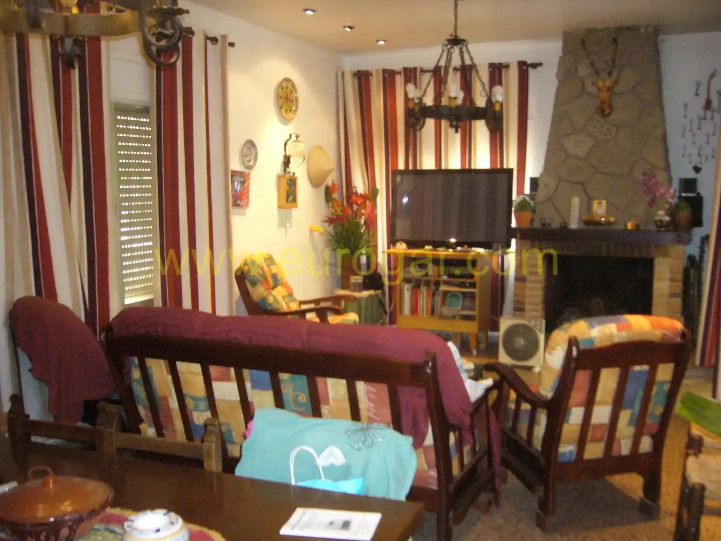 Sala d'estar de Casa o xalet en venda en Chiva amb Jardí privat, Terrassa i Traster