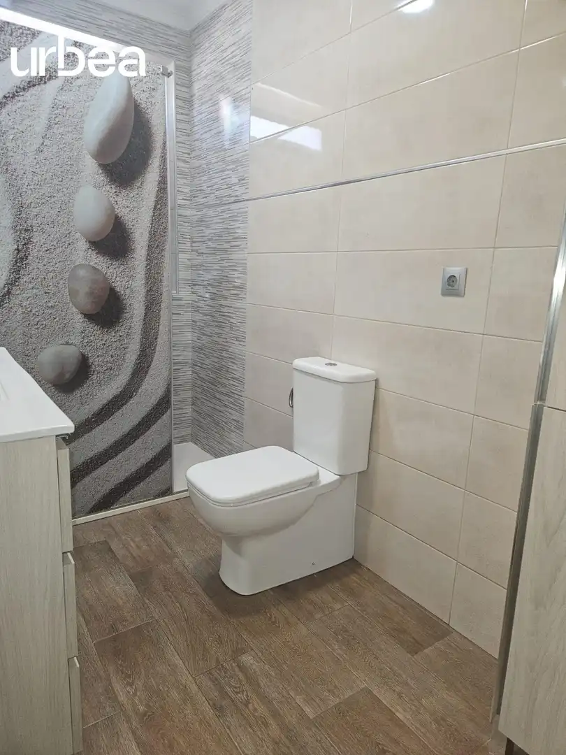 Baño de Piso en venta en Málaga con Aire acondicionado