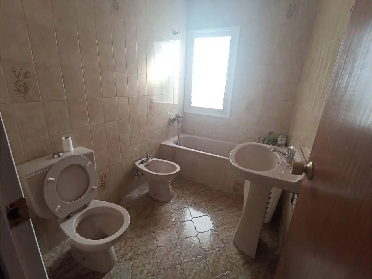 Bathroom of Flat for sale in Castro del Río