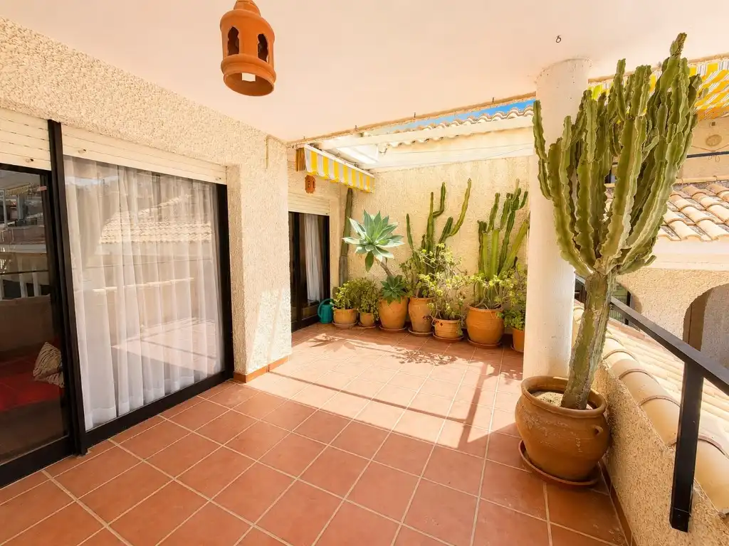 Terrasse von Maisonette zum Verkauf in La Manga del Mar Menor mit Klimaanlage